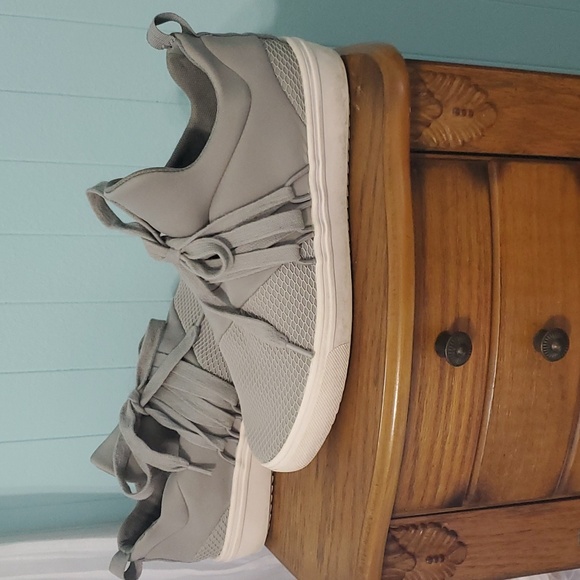 Steve Madden Lancer gray sneaker tennis shoe - Picture 2 of 10